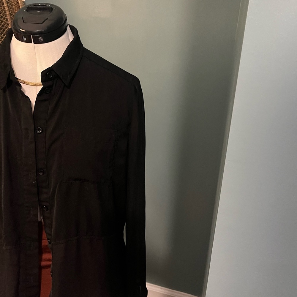 Free a people Black Button Down